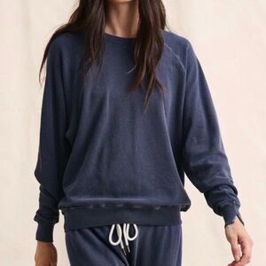 THE GREAT Washed Navy Sweatshirt size 0